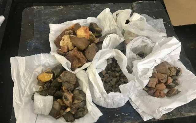 Киевская таможня изъяла в "Борисполе" самую крупную партию янтаря в этом году