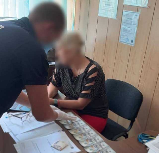 В Одесской области миграционщик вымогал взятку у иностранца