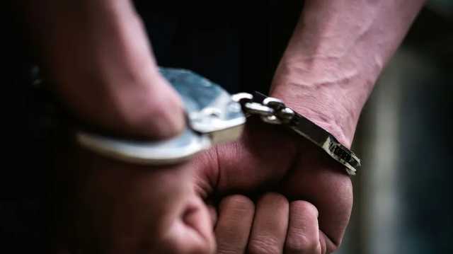 "Хотел бы убить – вставил бы нож глубже": отчима, порезавшего малыша, арестовали