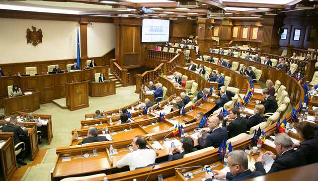 В Молдове проходят досрочные выборы в парламент