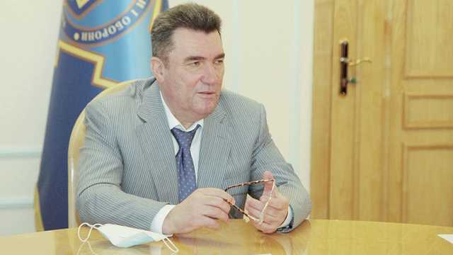 Данилов опроверг продажу сети АЗС, которую связывают с Медведчуком