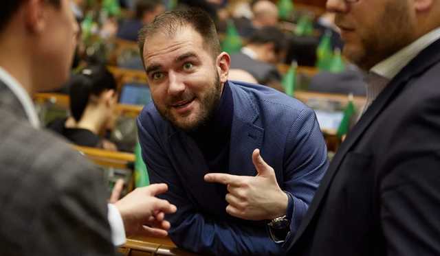 "Не употреблял наркотики никогда в жизни", – нардеп Юрченко впервые прокомментировал ДТП во Львове