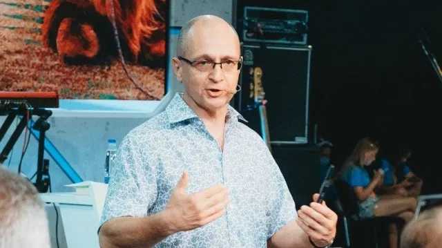 Замглавы администрации Путина показал мастер-класс по самообороне