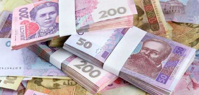 В Каменском экс-коммунальщику дали 12 млн гривен на покраску оград