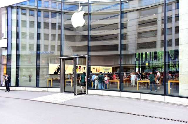 У США борються із «сервісною» монополією «Аpple» та інших гігантів