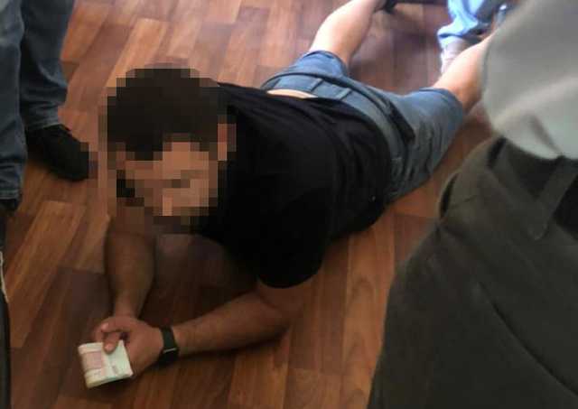 В Одессе на взятке поймали судмедэксперта