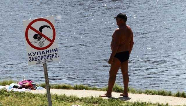 На всех пляжах Киева запретили купаться