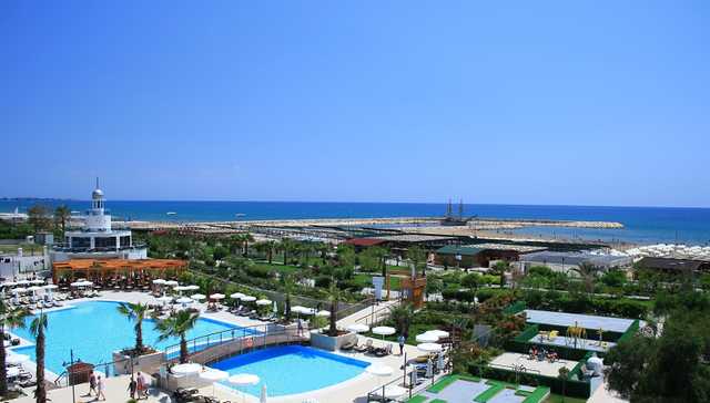 Турция может закрыть границы для туристов из-за распространения штамма "Дельта"