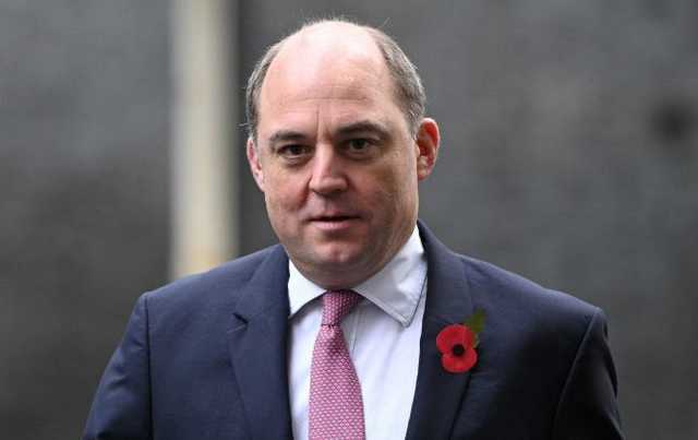 В Британии завершили расследование потери документов об эсминце Defender