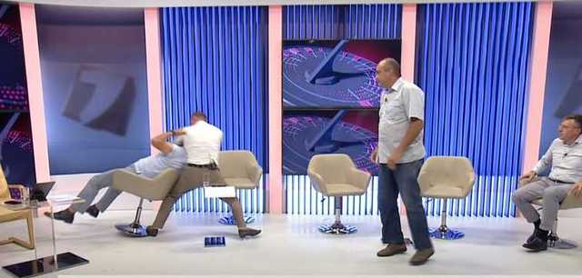 До потери сознания: в Молдове политики жестко подрались в прямом эфире