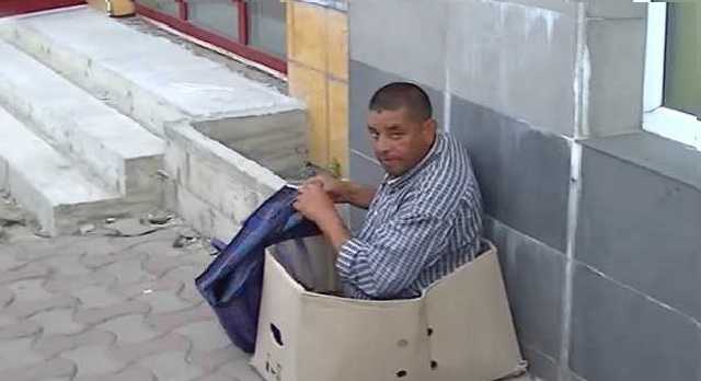 Встал и ушел: в Черновцах охранники рынка "исцелили" нищего