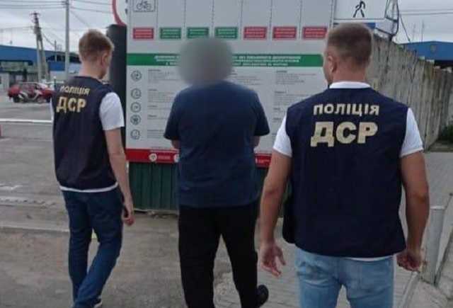 Криминальный авторитет из списка СНБО выдворен в Молдову, - Нацполиция