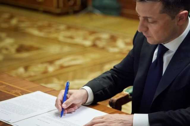 Зеленский подписал указ о 37 видах стратегических полезных ископаемых Украины