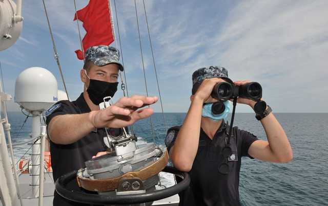 Двенадцати российским морякам запретили въезд в Украину