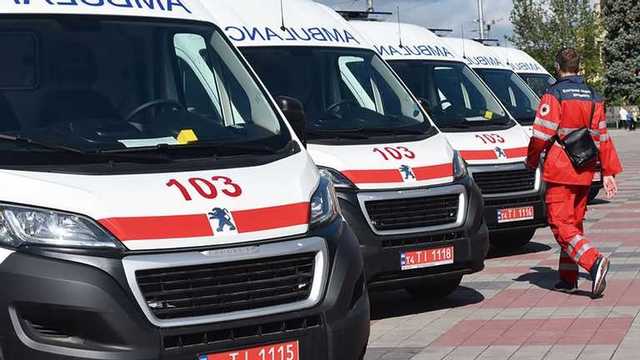 Диспетчер скорой хамила и бросила трубку: вызывали помощь на ДТП в Днепре