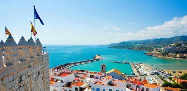 Испания снова готова принимать украинцев: названа дата и условия