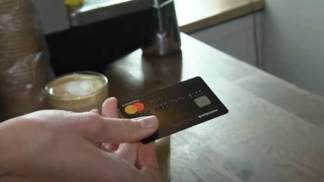 В НБУ, ПриватБанке и Ощадбанке рассказали, когда могут заблокировать карту клиента