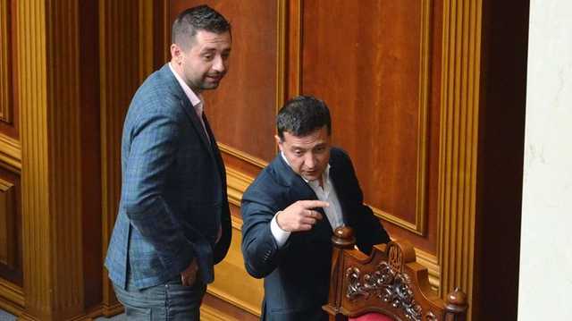 Сошел с ума не Арахамия, а Зеленский — эксперт