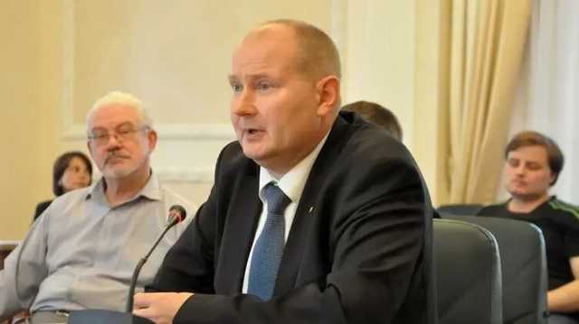 Суд отправил Чауса под домашний арест