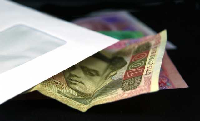 В Украине проверяют зарплаты в конвертах: куда придут инспекторы