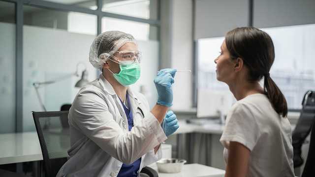 Комаровский рассказал, что нужно для получения точного результата теста на COVID-19