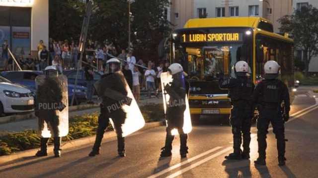 В Польше мужчина умер после задержания полицией: вспыхнули протесты
