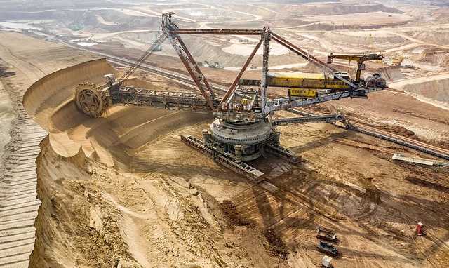 Замість компанії Фірташа, спецдозвіл на ділянку титанових руд купить ОГХК