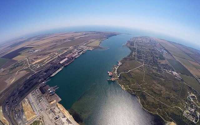 Порт Южный арендовал локомотив у компании Ахметова