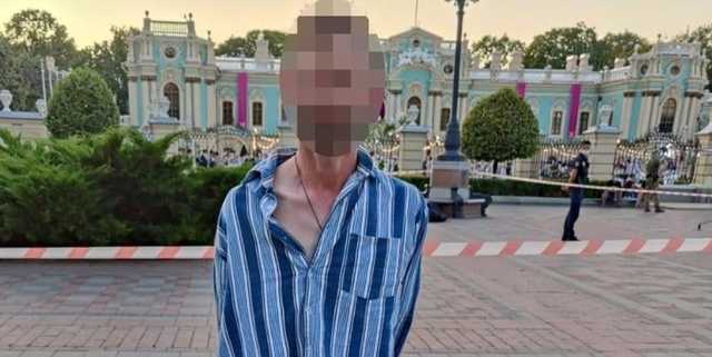 Возле Рады уроженец Прикарпатья угрожал прохожим взрывчаткой