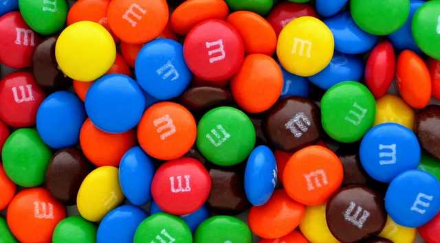 В Украину завезли M&M’s с запрещенным веществом