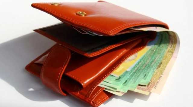 Тотальная слежка: расходы украинцев хотят жестко контролировать