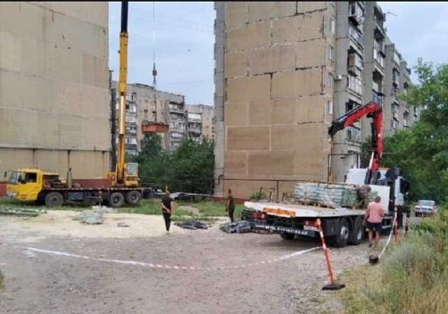 ЧП в оккупированной Горловке: в девятиэтажке обрушились крыша и плиты перекрытия