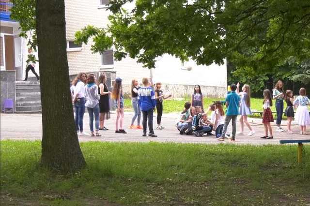 Слухали «Катюшу» та «День победы»: дитячий табір під Хмельницьким потрапив у скандал