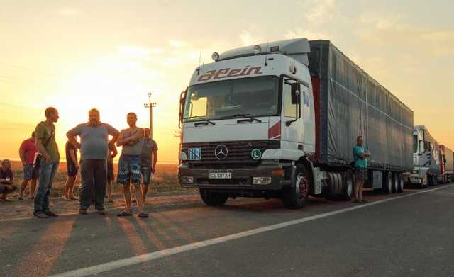 Грузовикам сегодня запретят въезжать в Киев: когда ограничение начнет действовать