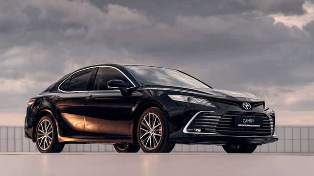 Запорожская АЭС купила Toyota Camry за миллион гривен у компании депутата облсовета