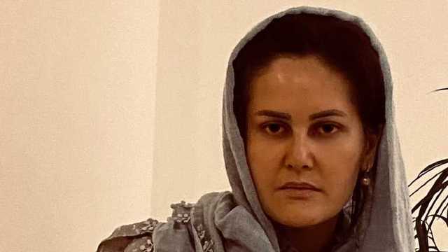 "Живая и в безопасности": из Афганистана в Киев эвакуировали всемирно известного режиссера