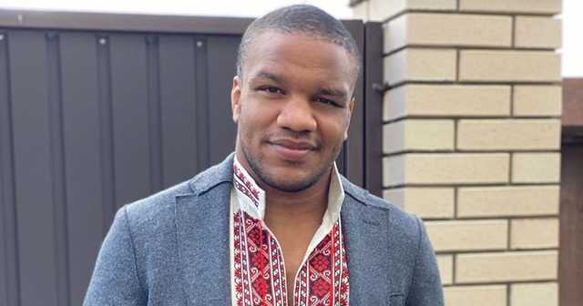 Беленюк получил звание "старший лейтенант" и пистолет ПМ