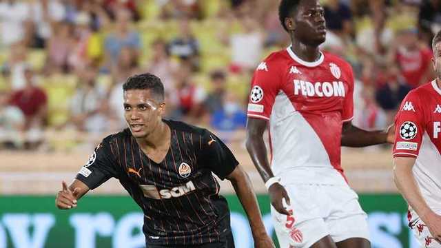 Шахтер благодаря шедевру Педринью сенсационно победил Монако в Лиге чемпионов