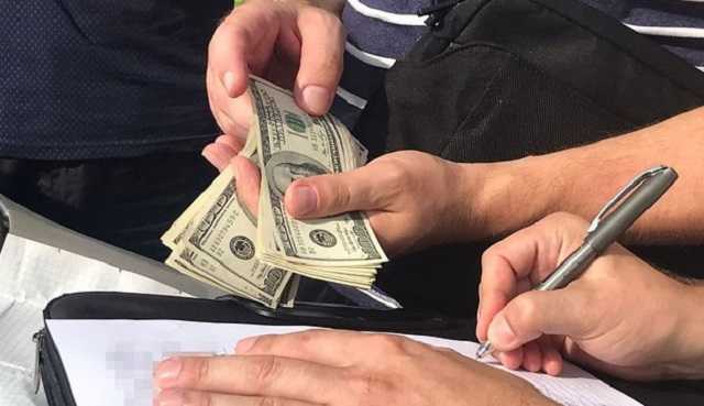 СБУ разоблачила злоумышленников, которые предлагали офицеру спецслужбы "крышевать" контрабанду из ОРДЛО