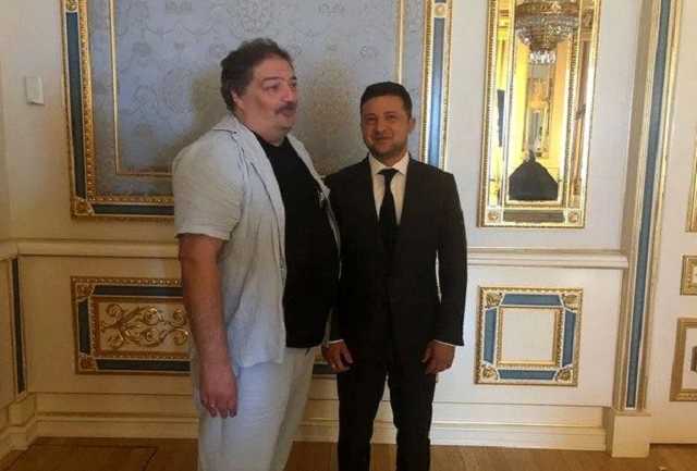 Владимир Зеленский: «Украина пребывает в present continuous. Мир — тоже»