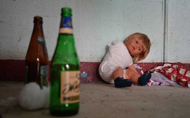 Под Харьковом у горе-мамаши забрали четырех детей