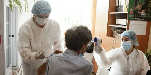 В Украине зафиксировали почти 700 новых случаев COVID-19 за сутки