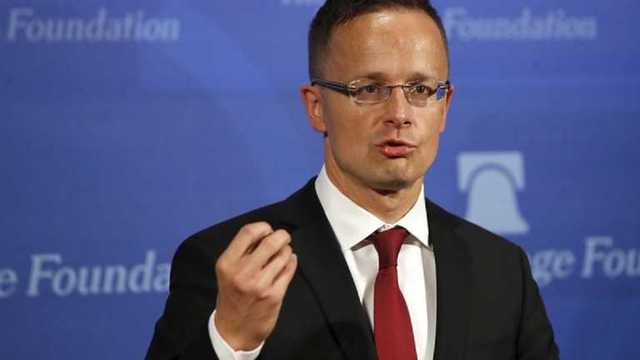 Венгрия хочет заключить 15-летний контракт на поставку газа с "Газпромом"