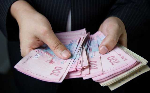Средняя зарплата украинцев выросла до нового максимума
