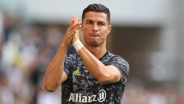 "Манчестер Юнайтед" подтвердил переход Роналду из "Ювентуса"