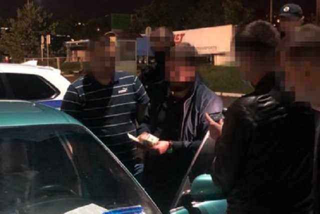 1000 долларов за проведение автотехнической экспертизы - в Украине процветает коррупция