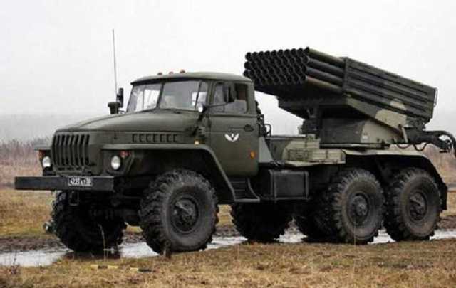 Танки, "Гради", ЗРК: російські окупанти стягнули на Донбас десятки одиниць важкої техніки