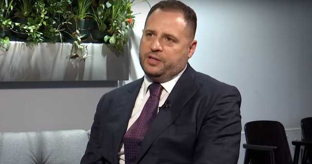 Леонид Швец: “Говорящая пустота”