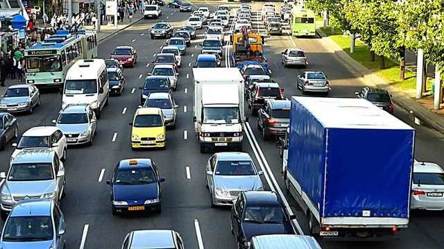 Вечером рабочей субботы центр Киева застрял в пробках и тянучках