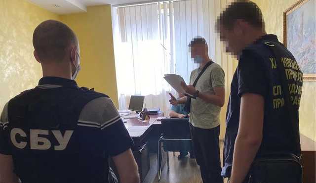 На Харьковщине чиновники "Укрзализныци" присвоили почти 2 млн грн зарплаты подчиненных, - СБУ